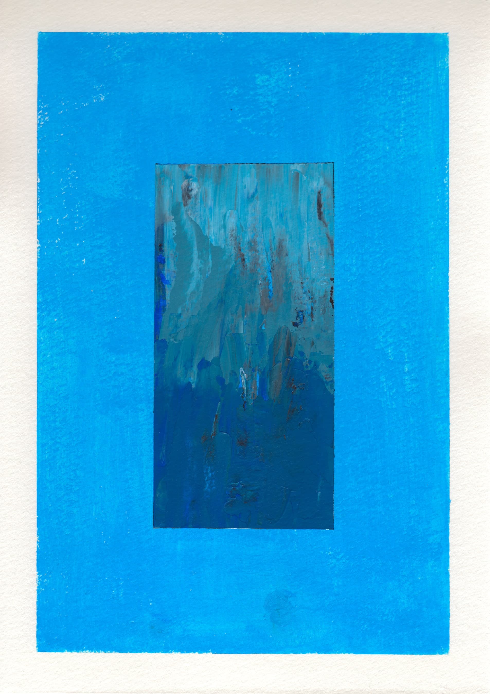 Pensamiento 08 — a dark blue rectangle standing in the middle of a flat blue ground